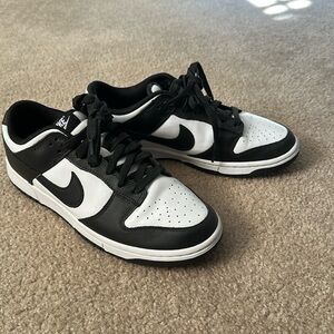 Nike Dunk Low Pandas